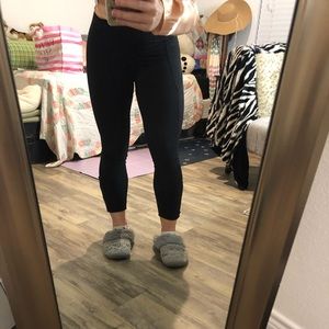 lululemon size 4 Rebel Runner Crop black floral